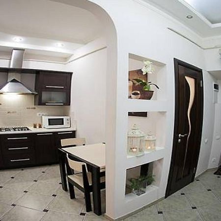 Appartement 1 Minute To Rynok Square à Lviv Chambre photo